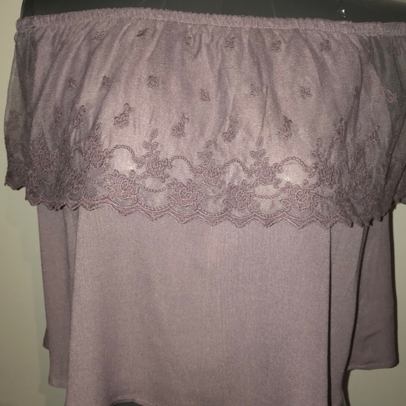 🌹 SALE🌹 Crop Top🌹 - Picture 2 of 4